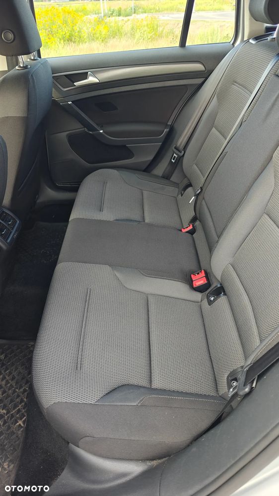 Volkswagen Golf 1.6 TDI BMT Comfortline - 11