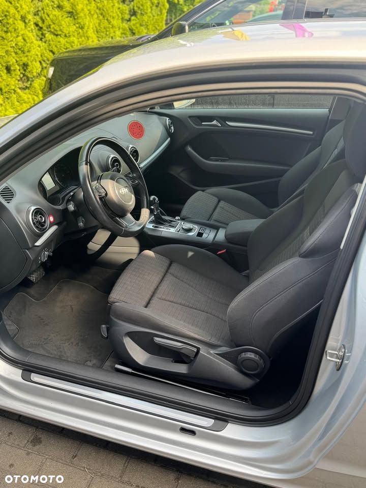Audi A3 3-drzwiowe 2.0 TDI (clean diesel) S tronic Ambiente - 4