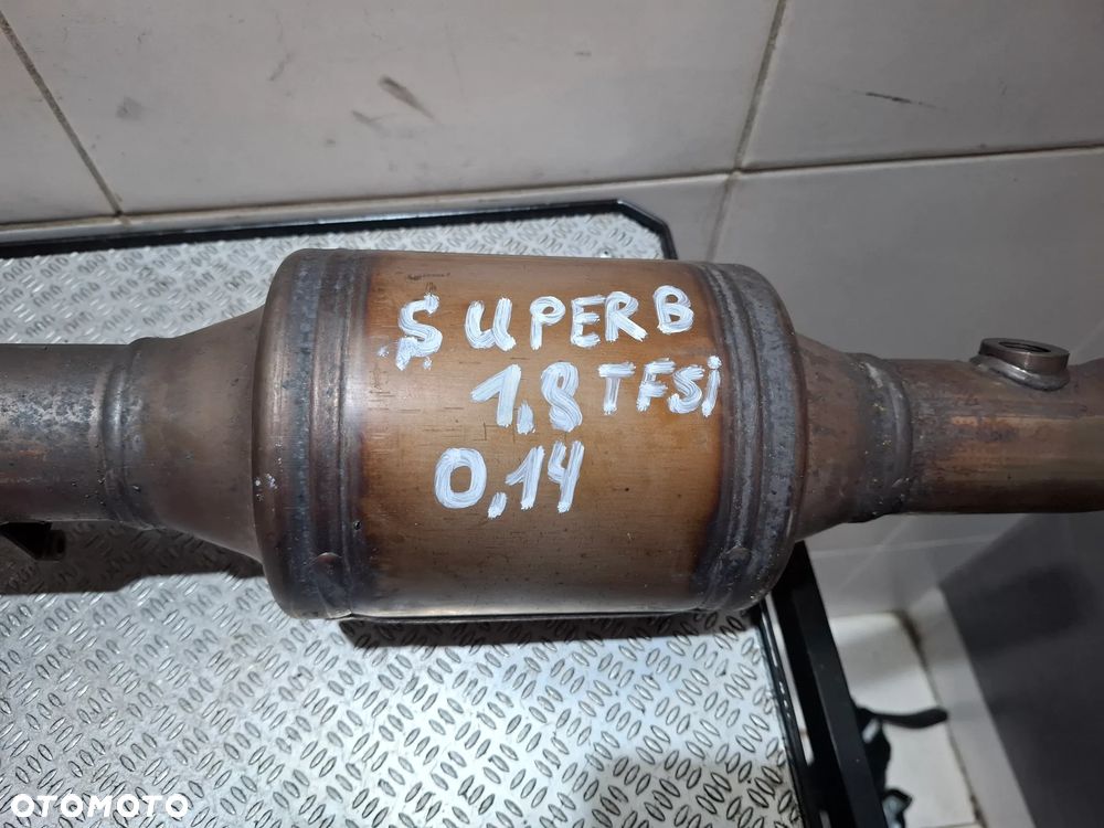 Wydech katalizator Skoda Superb II Rok 2014 lift 1,8 TFSI nr 1K0131690 - 2