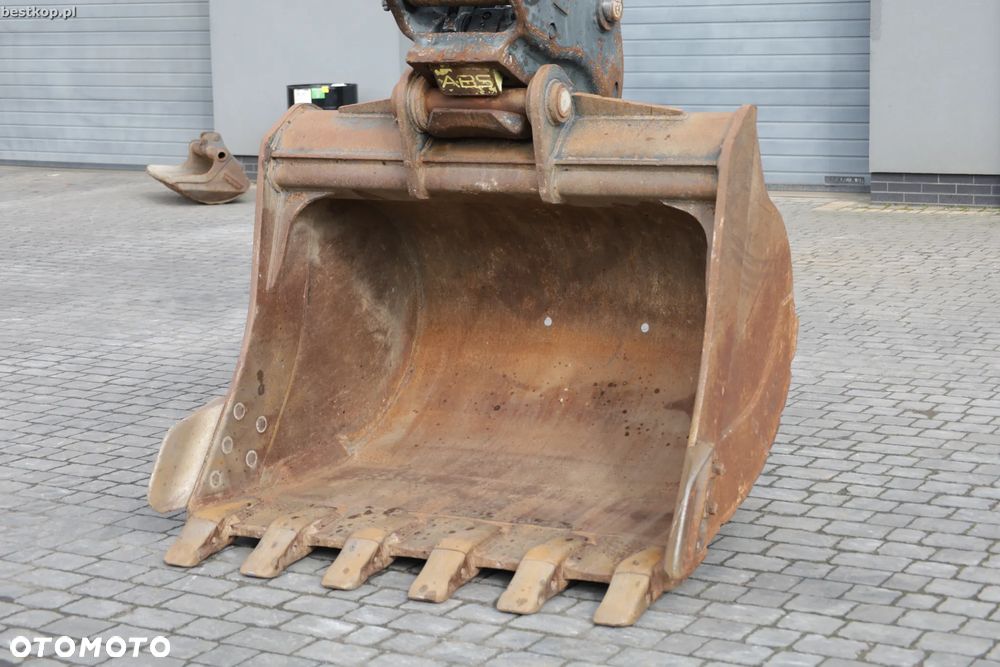 Hyundai HX220AL - 15
