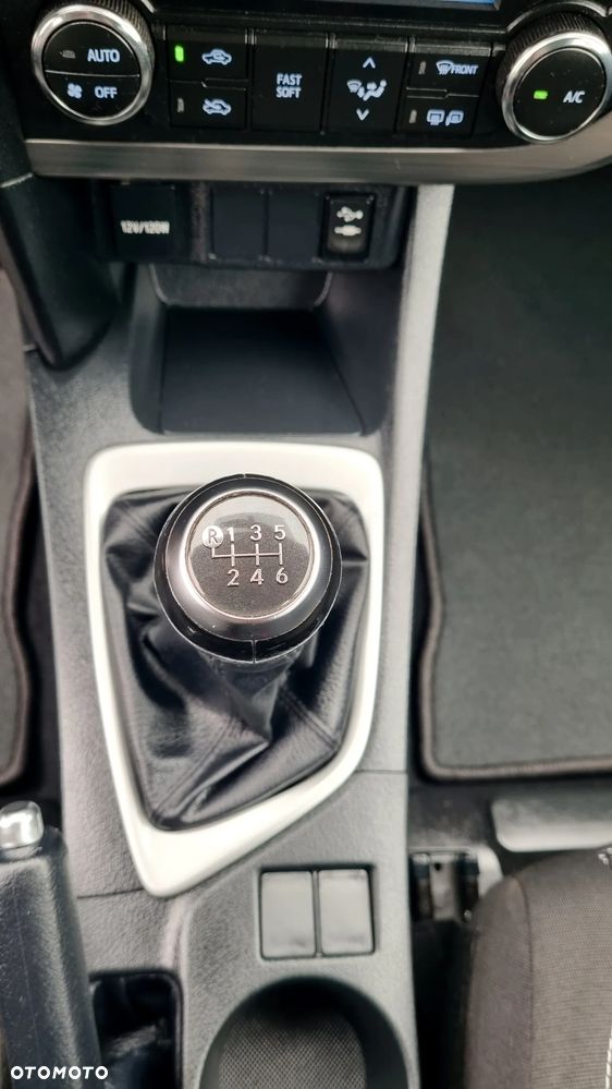 Toyota Auris 1.6 Valvematic Comfort - 18