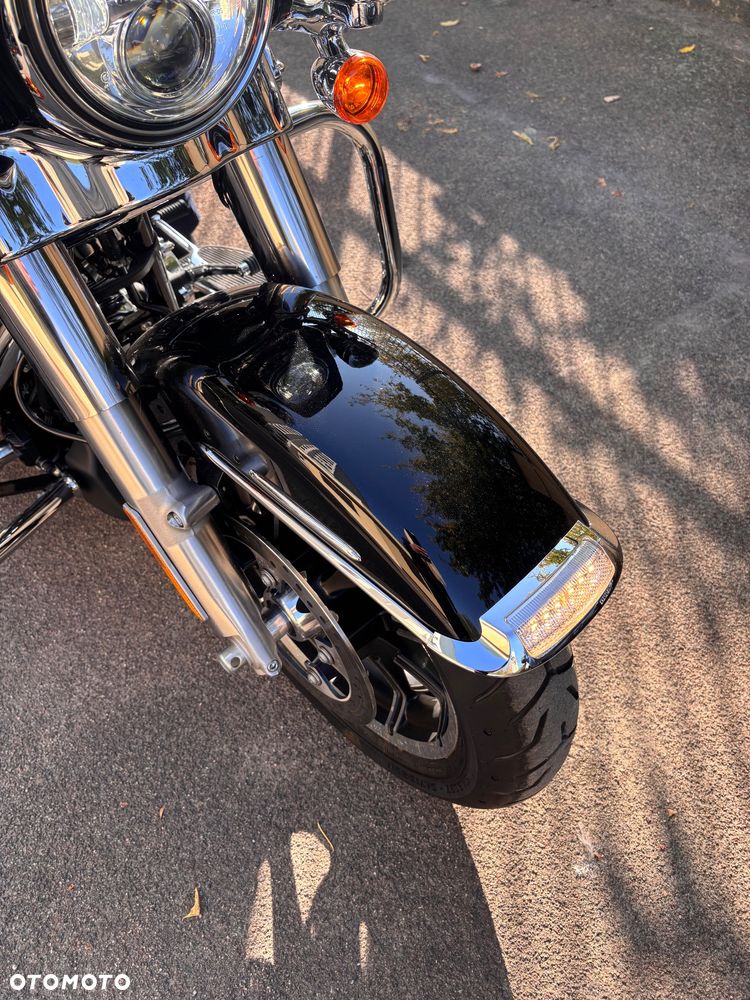 Harley-Davidson FLH Electra Glide - 20