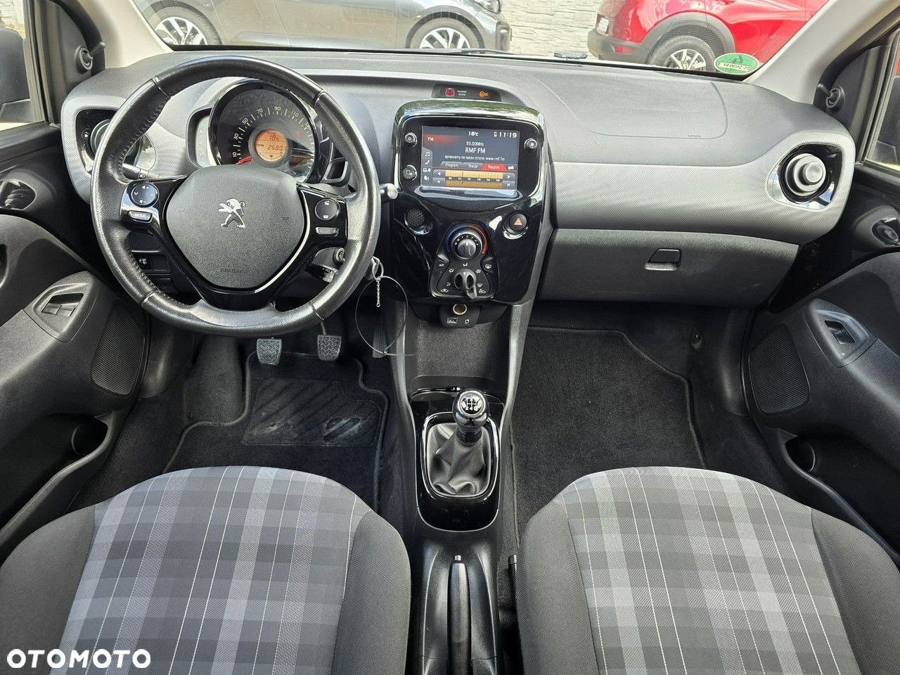 Peugeot 108 - 8