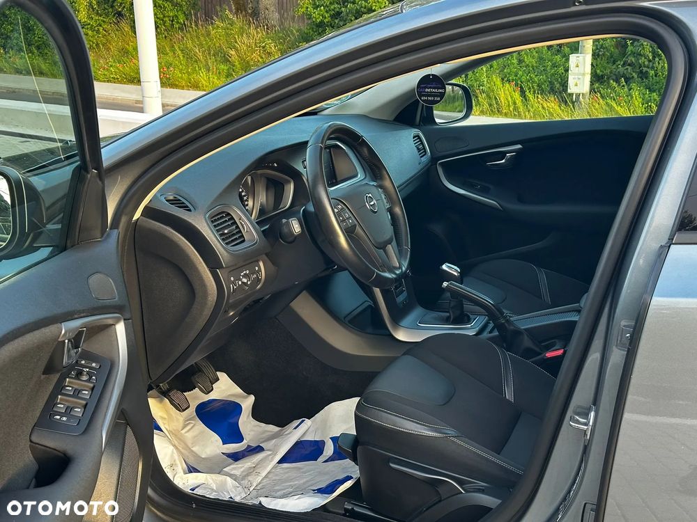 Volvo V40 D2 - 8