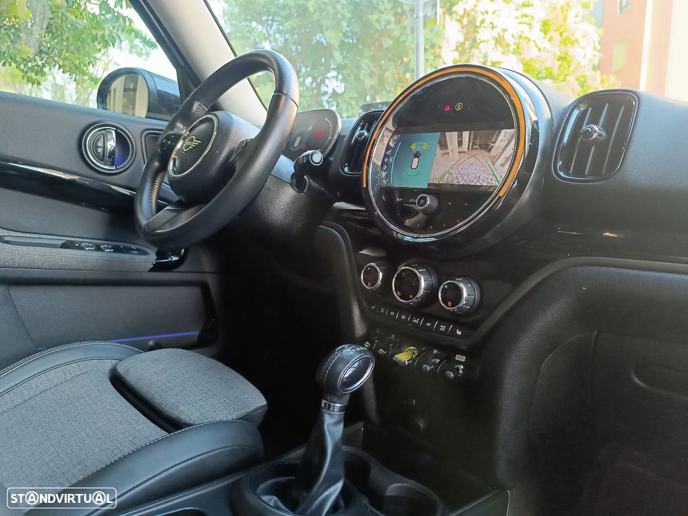 MINI Countryman Cooper SE Premium P. Essential Auto - 28