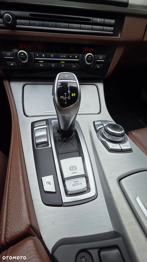 BMW Seria 5 535d Sport-Aut - 30