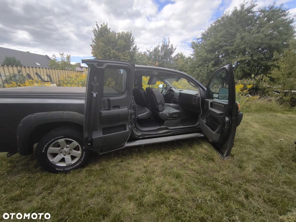 Nissan Titan - 9