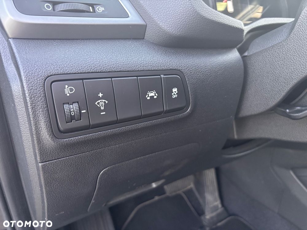 Hyundai Tucson blue 1.7 CRDi 2WD DCT Premium - 24