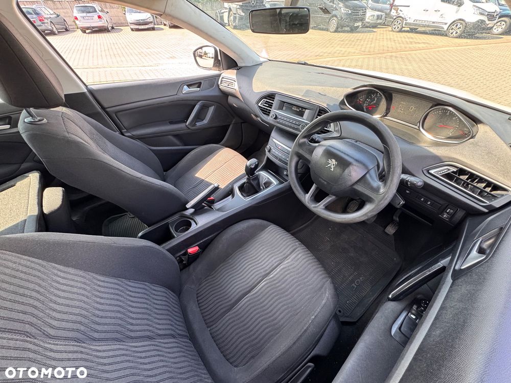 Peugeot 308 1.6 e-HDi Allure S&S - 12