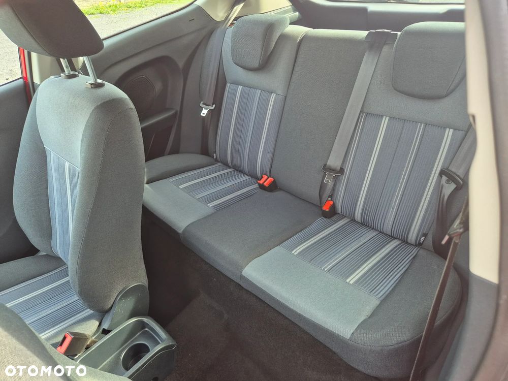 Ford Fiesta - 10
