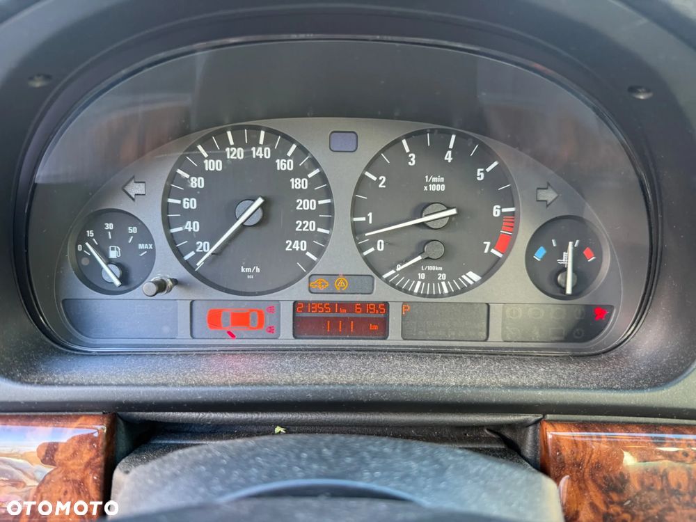 BMW Seria 5 - 31