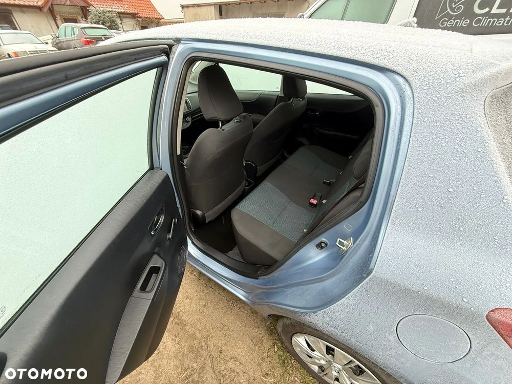 Toyota Yaris - 15