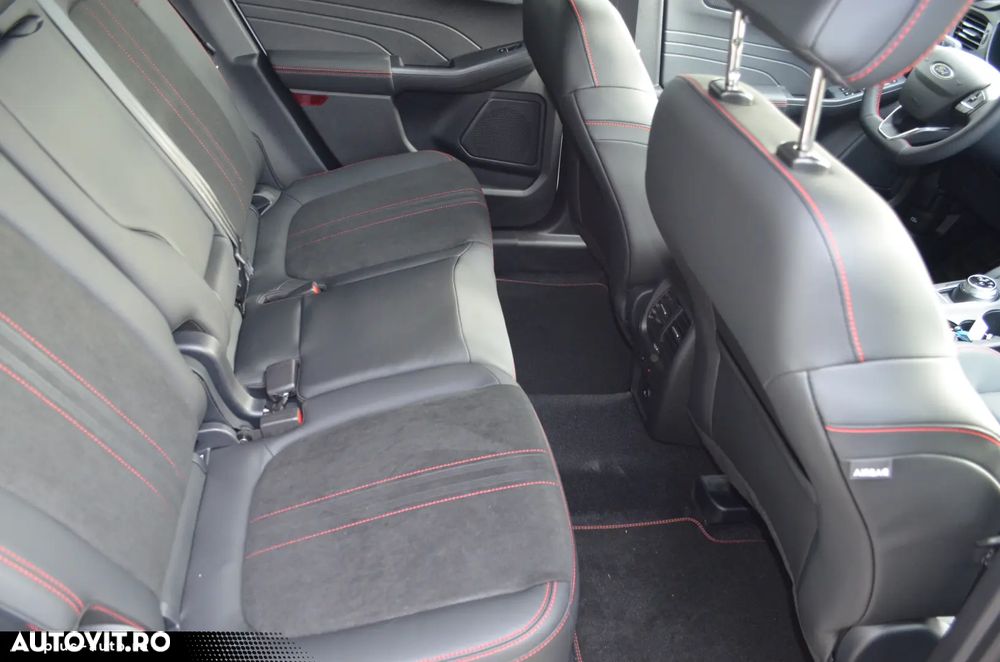 Ford Kuga - 10