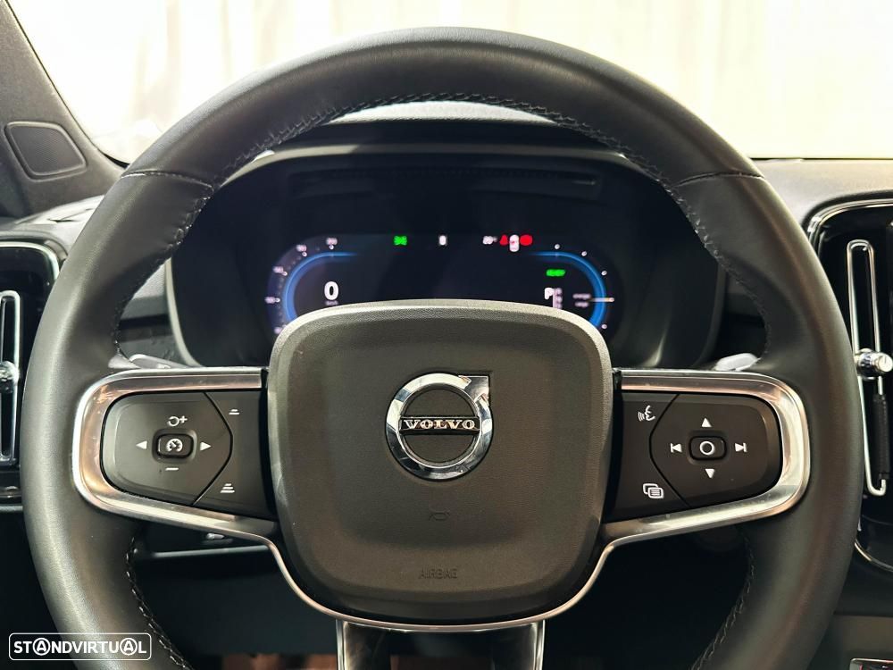 Volvo C40 Recharge 82 kWh Twin Motor Plus - 48