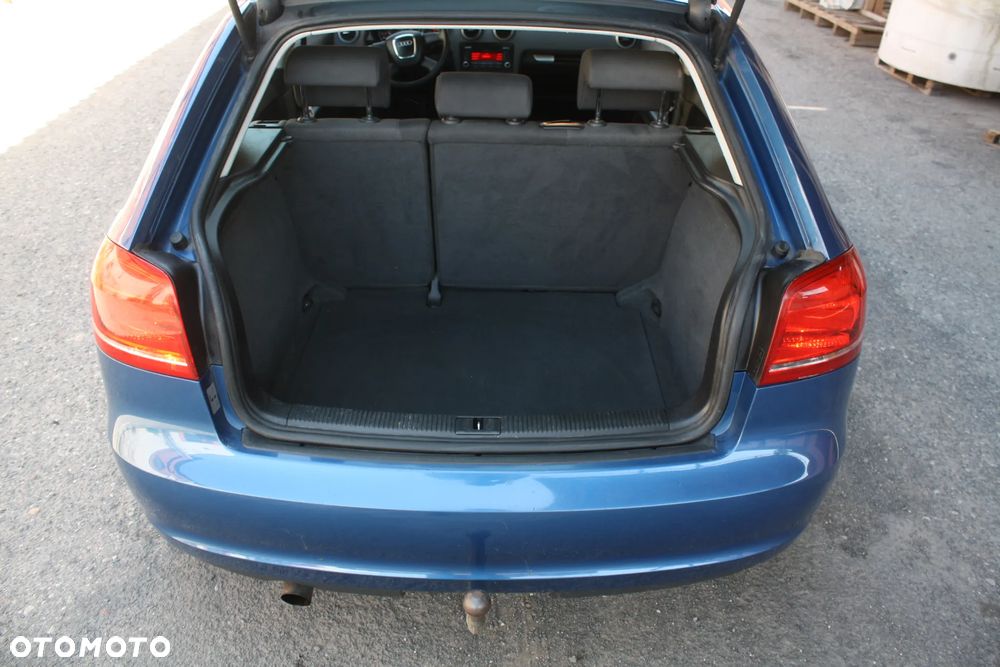 Audi A3 3-drzwiowe 1.6 S line Sportpaket (plus) - 15