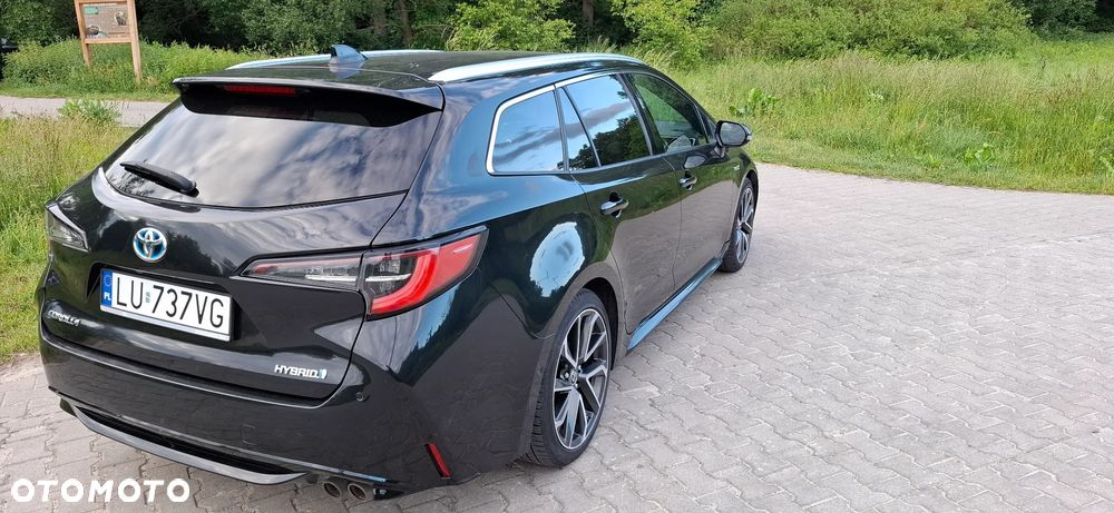 Toyota Corolla 2.0 Hybrid Executive - 8