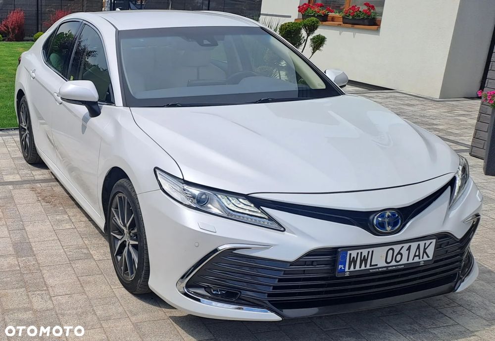 Toyota Camry 2.5 Hybrid Executive CVT - 1