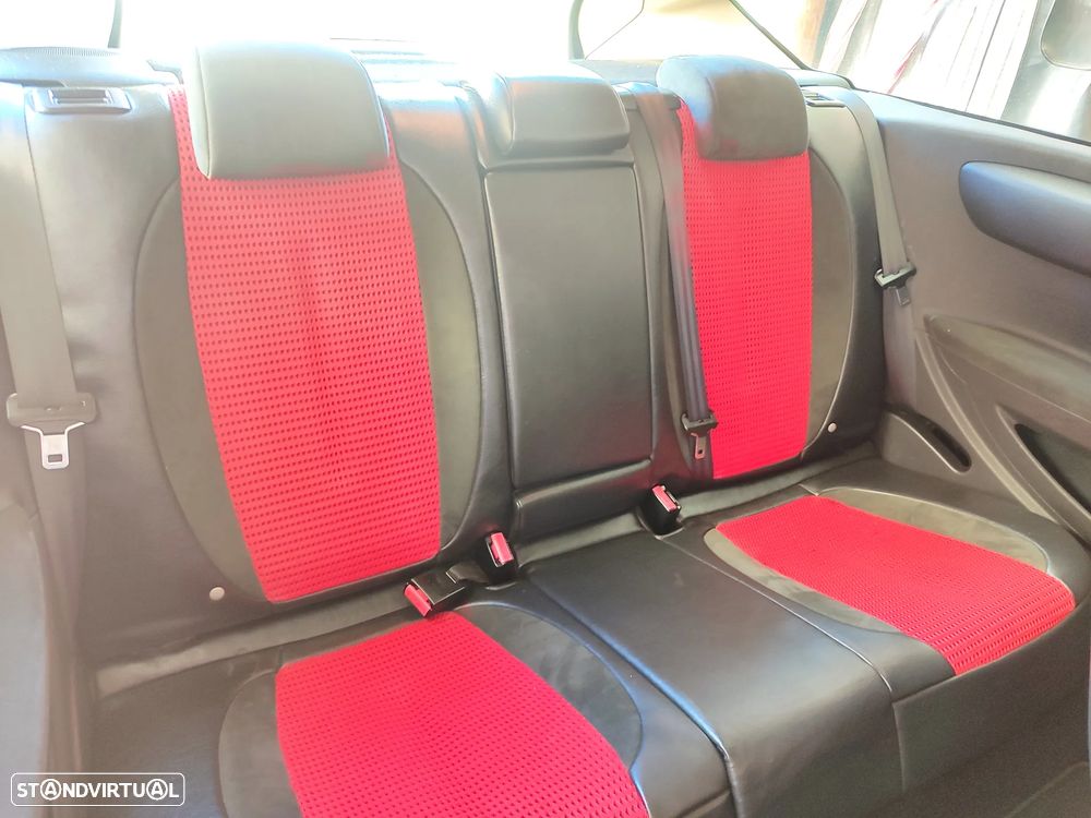 Citroën C4 1.6 HDi 110 by Loeb - 9