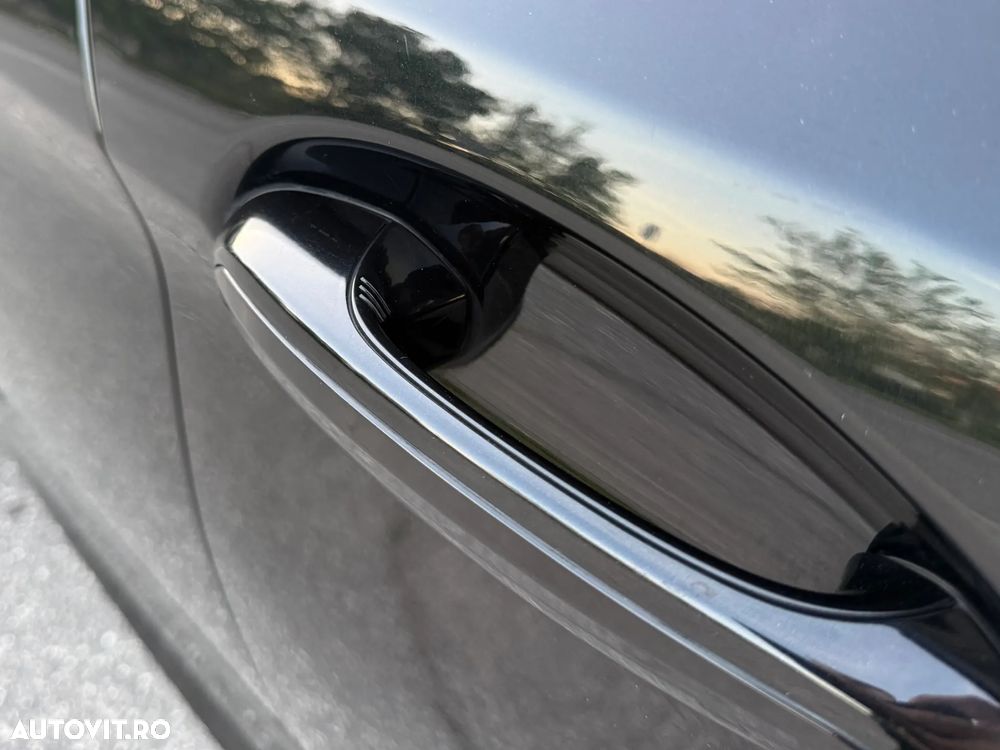 BMW Seria 5 525d Aut. - 23