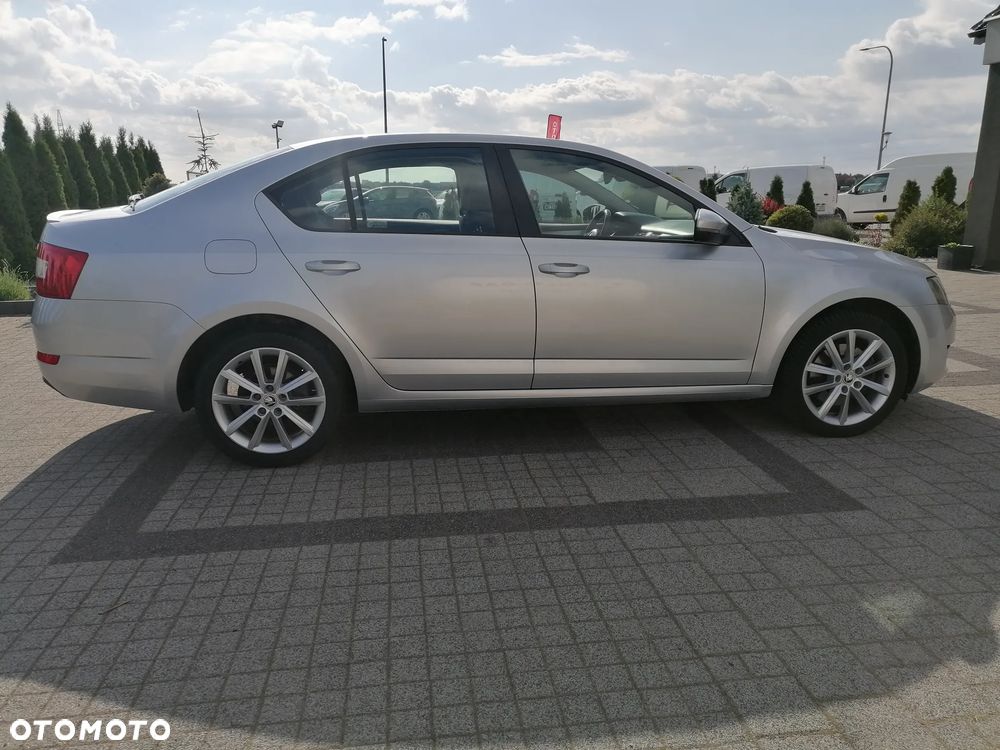 Skoda Octavia 1.8 TSI Style DSG - 5