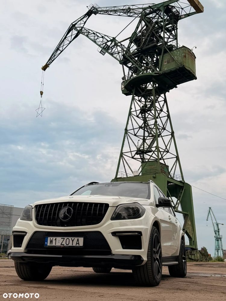 Mercedes-Benz GL 63 AMG - 15