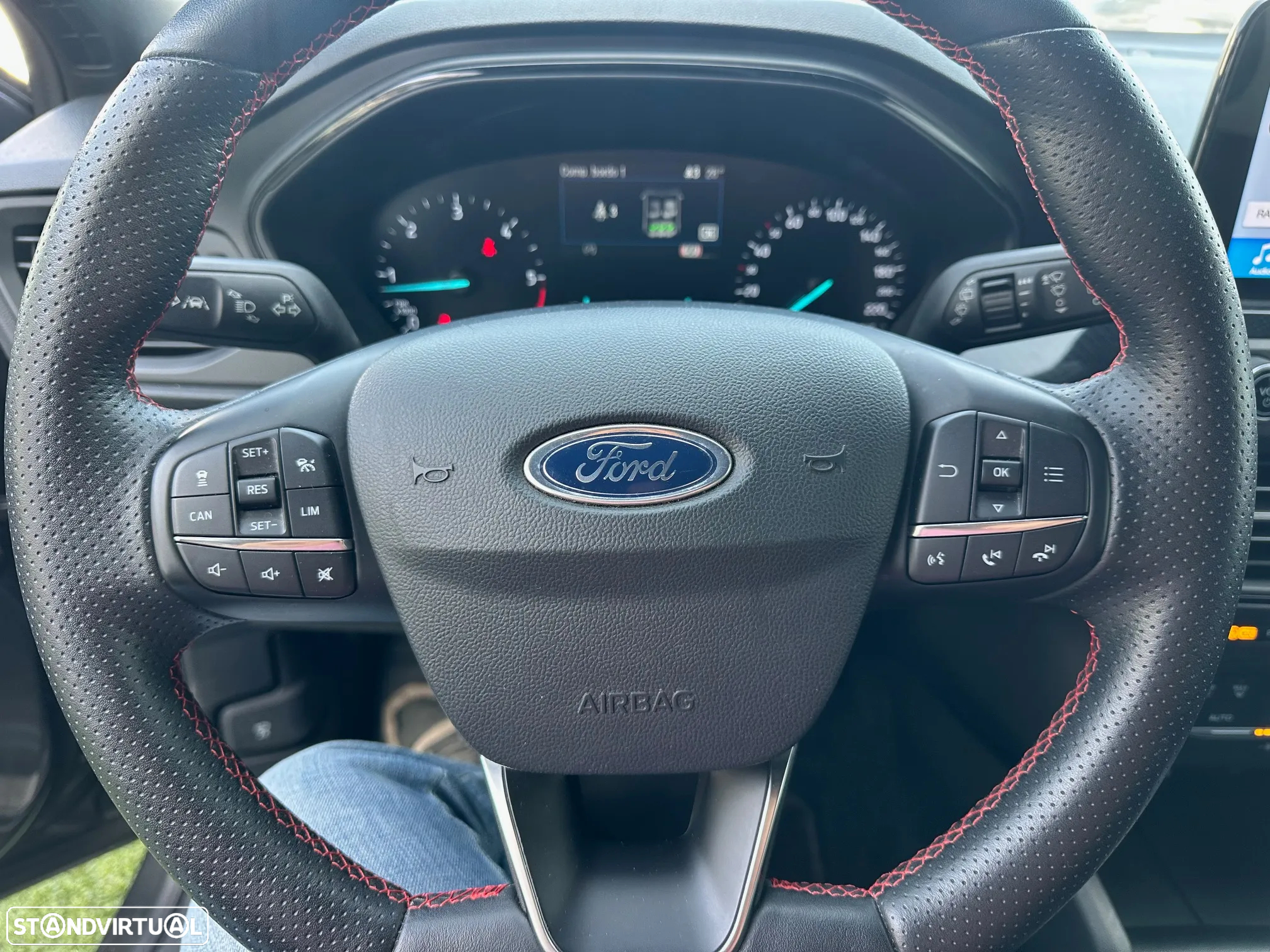 Ford Focus SW 1.5 TDCi EcoBlue ST-Line - 15