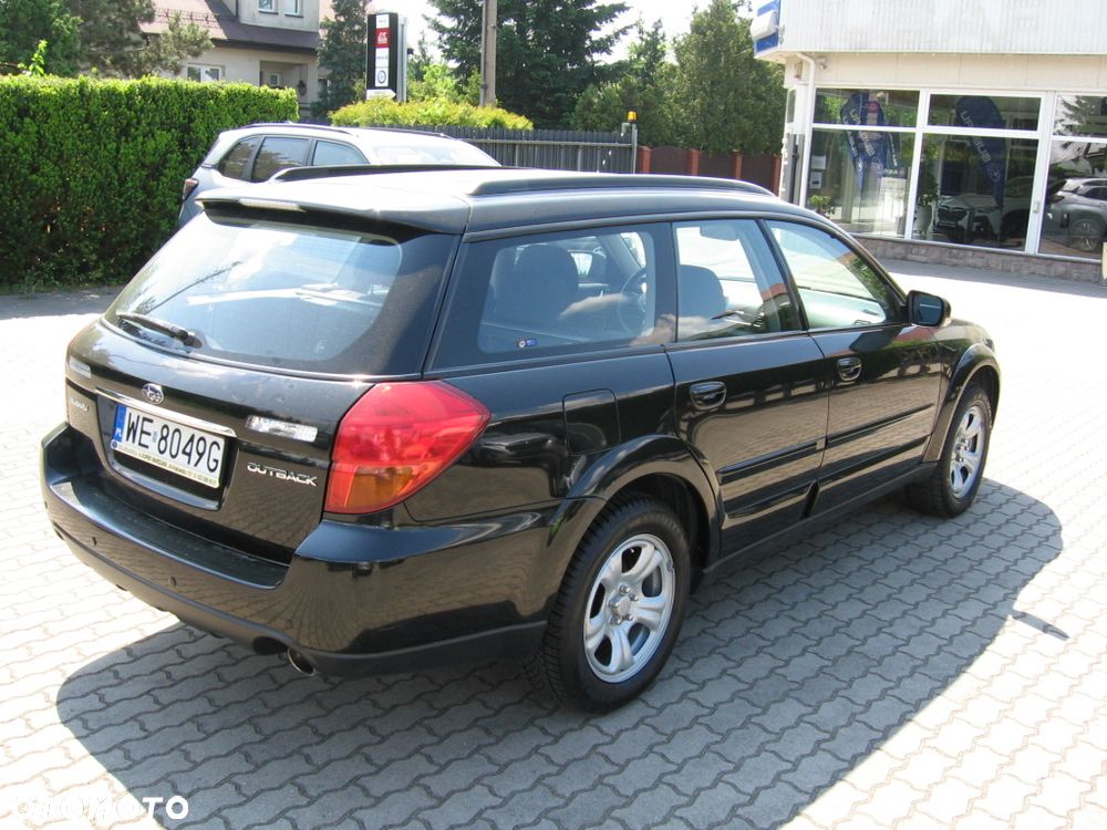 Subaru Outback 2.5i MT - 3