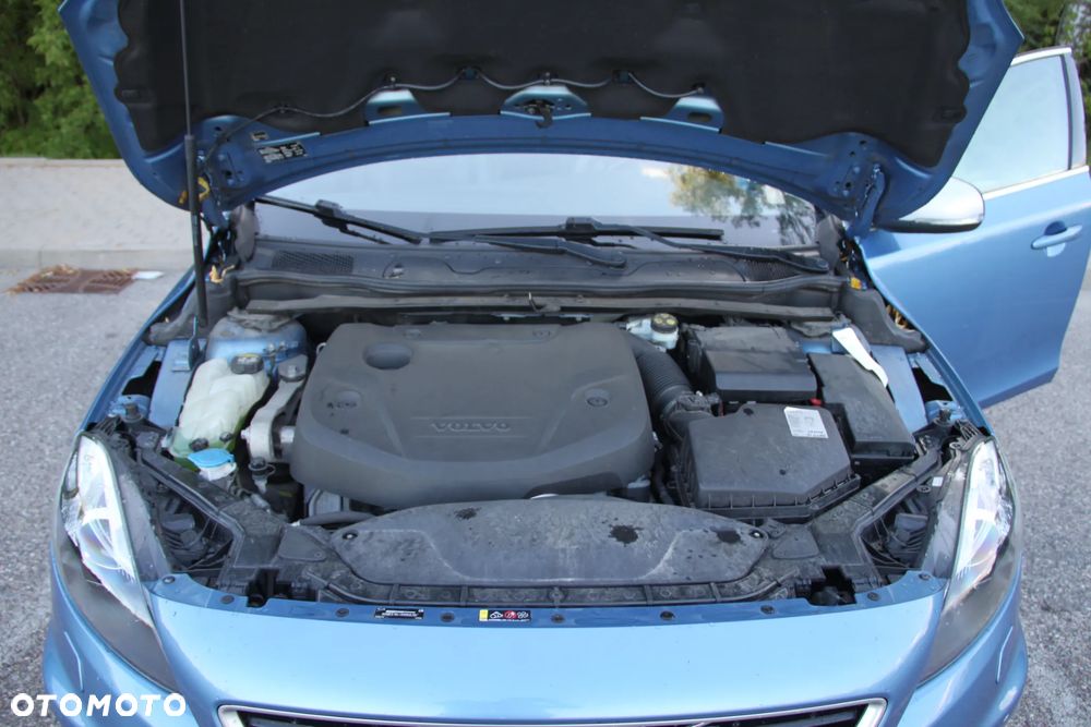 Volvo V40 D2 Drive-E R-Design Momentum - 18
