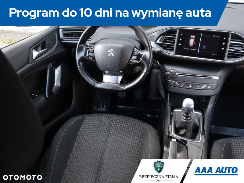 Peugeot 308 - 8