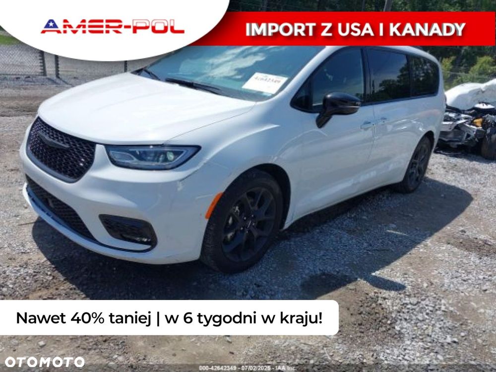 Chrysler Pacifica - 1