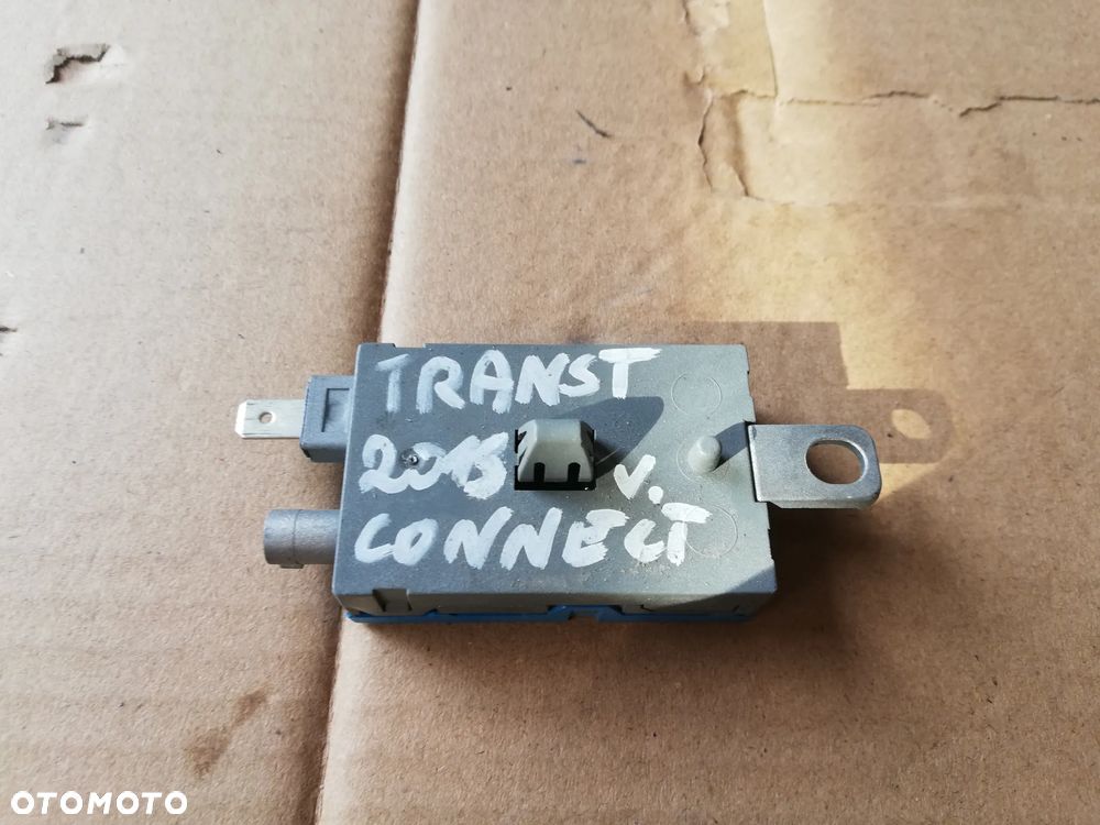 Ford Tourneo Connect WZMACNIACZ ANTENY 7CP1-18C847-WA - 2