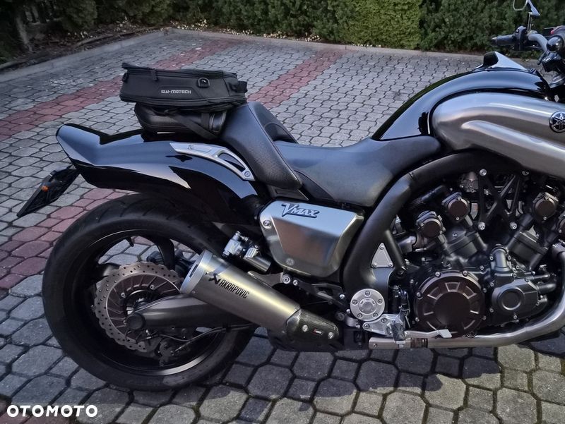Yamaha V-MAX - 2