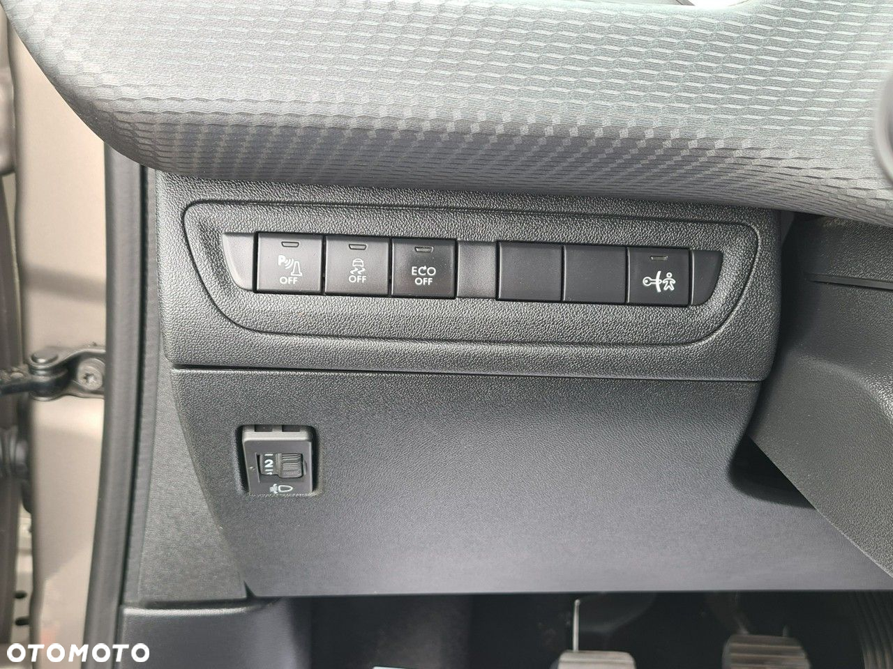 Peugeot 2008 1.6 BlueHDi Allure - 22