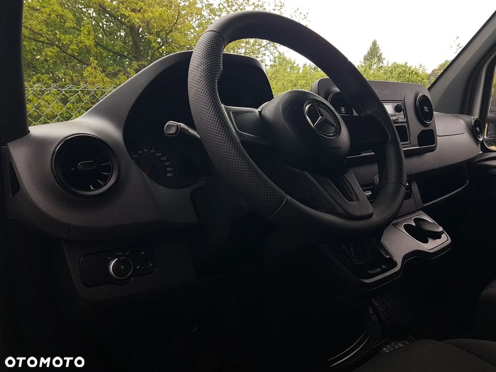 Mercedes-Benz Sprinter 8EP KONTENER 4,22x2,15x2,30 KLIMA 314CDI MANUAL 6-BIEGÓW KRAJOWY - 6
