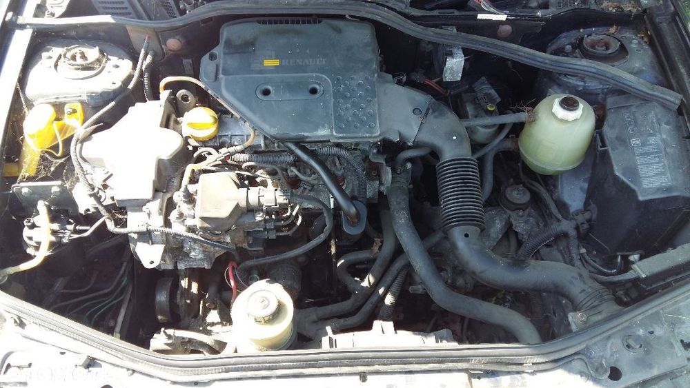 Części Renault Megane IFL 01r. 1.9 diesel NV472 5-drzwi - 7