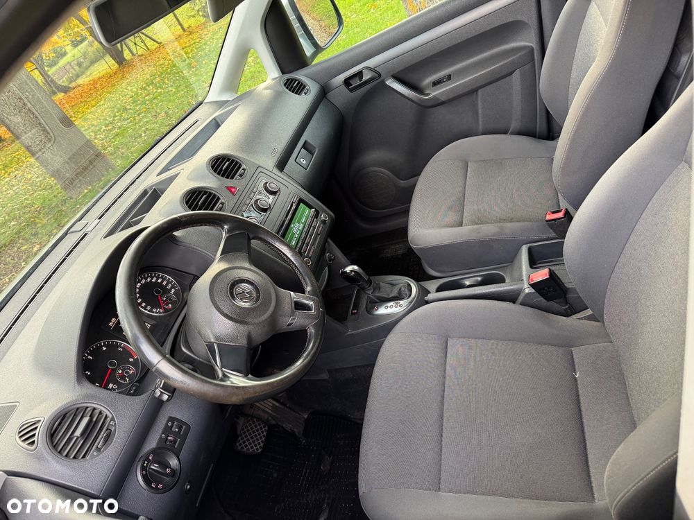 Volkswagen Caddy Cross 2.0 TDI Trendline 4Motion DSG - 9