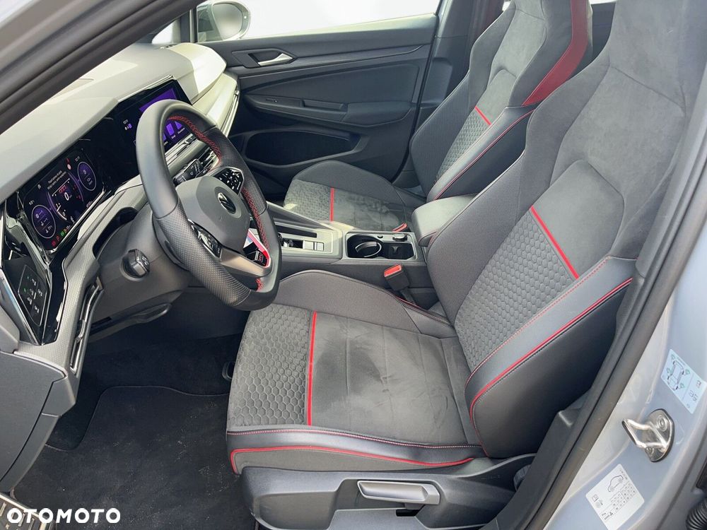 Volkswagen Golf - 16