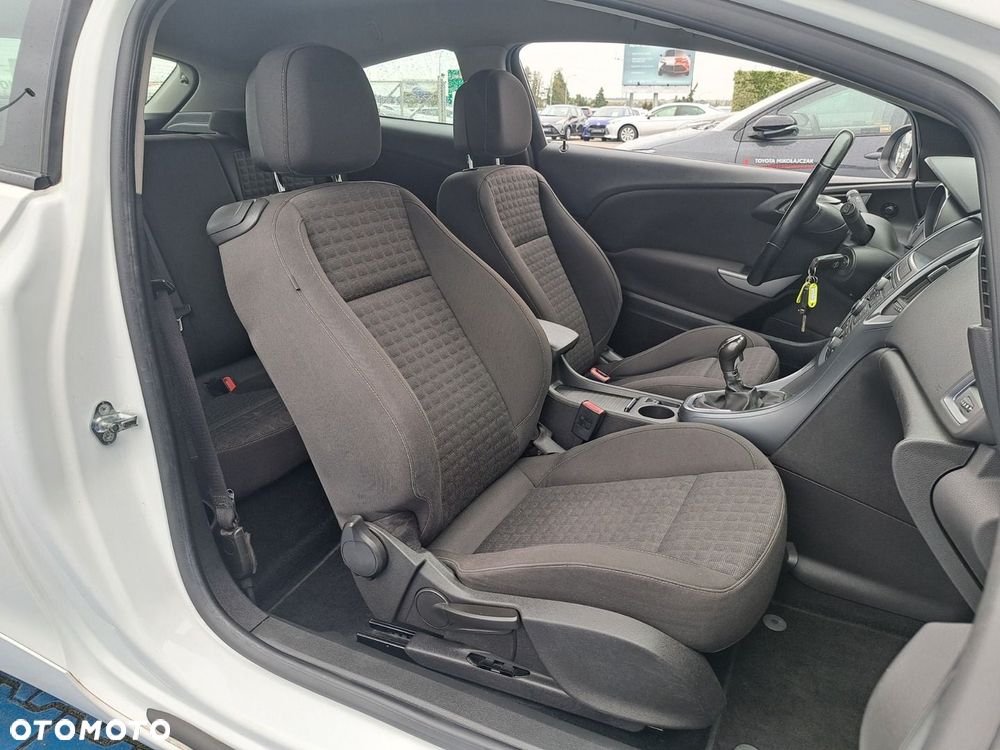 Opel Astra IV GTC 1.6 T Enjoy - 20