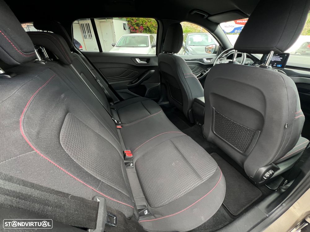 Ford Focus SW 1.5 TDCi EcoBlue ST-Line - 9