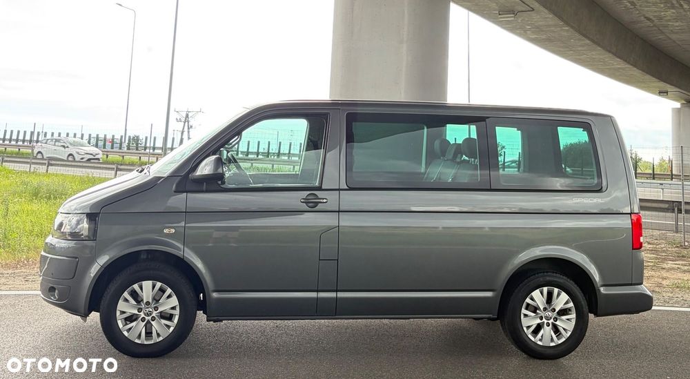 Volkswagen Multivan - 2