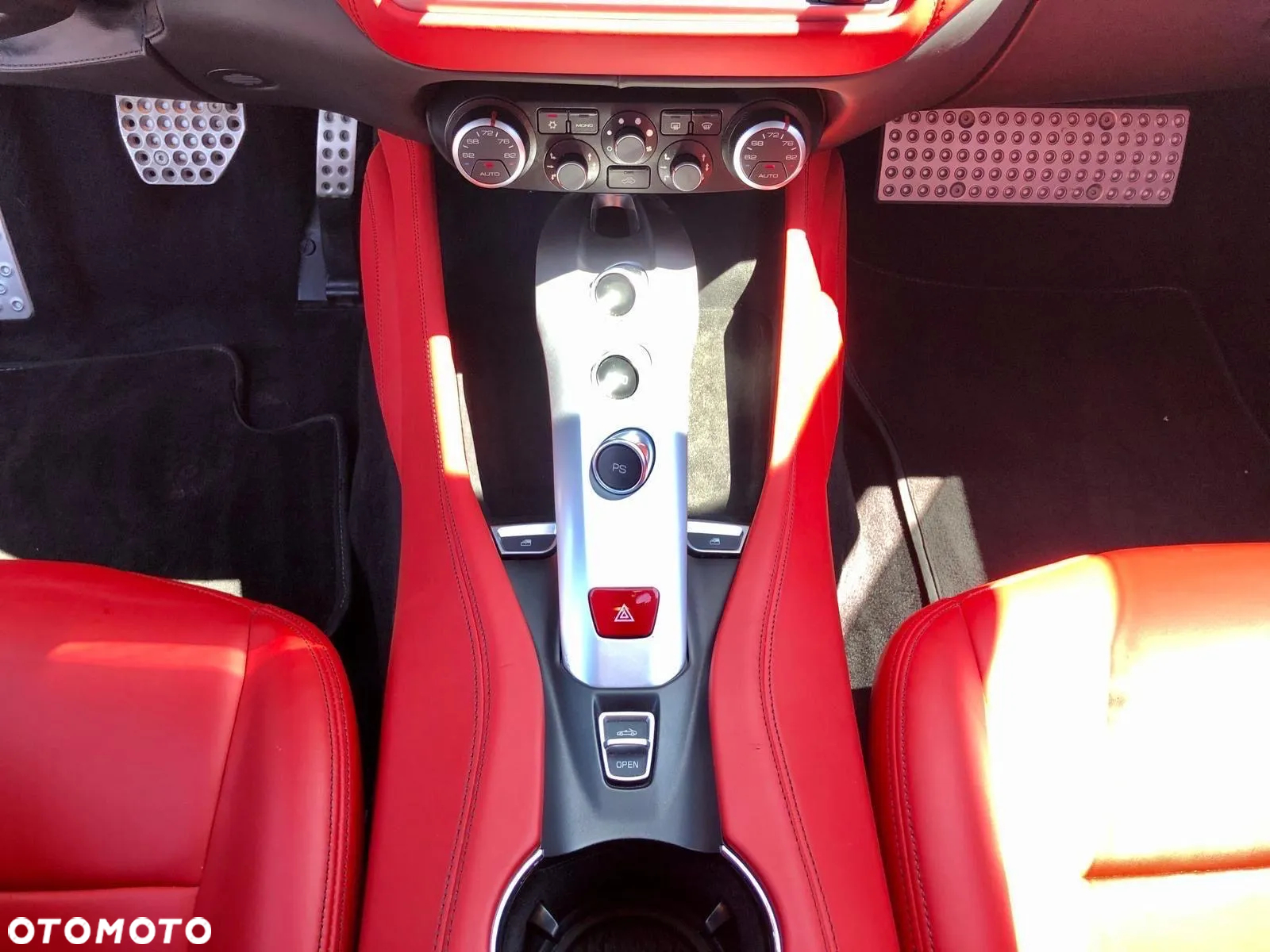 Ferrari California - 17