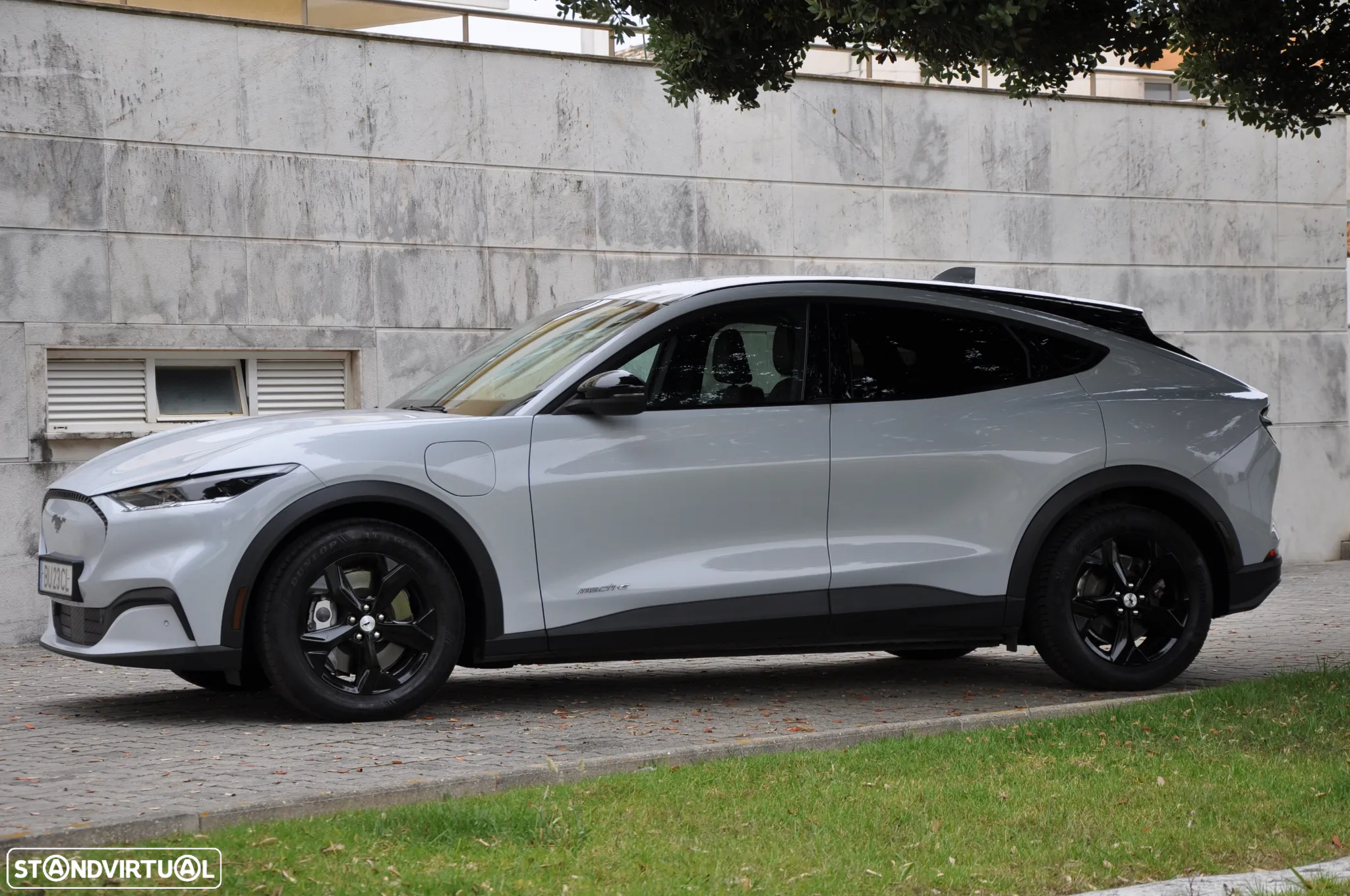 Ford Mustang Mach-E 75.7 kWh Premium AWD - 9