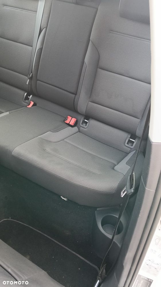 Volkswagen Golf 1.6 TDI DPF BlueMotion - 22