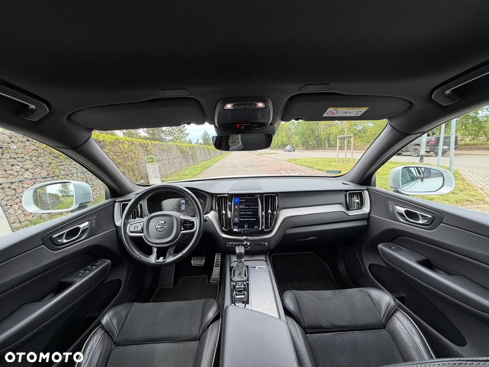 Volvo XC 60 D4 R-Design - 25