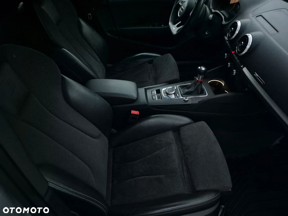 Audi A3 Sportback 35 TFSI Sport - 35