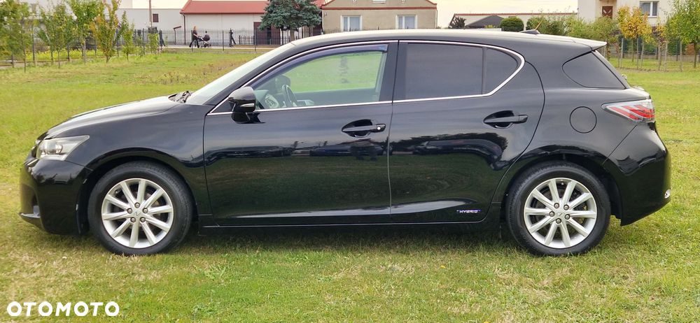 Lexus CT - 3