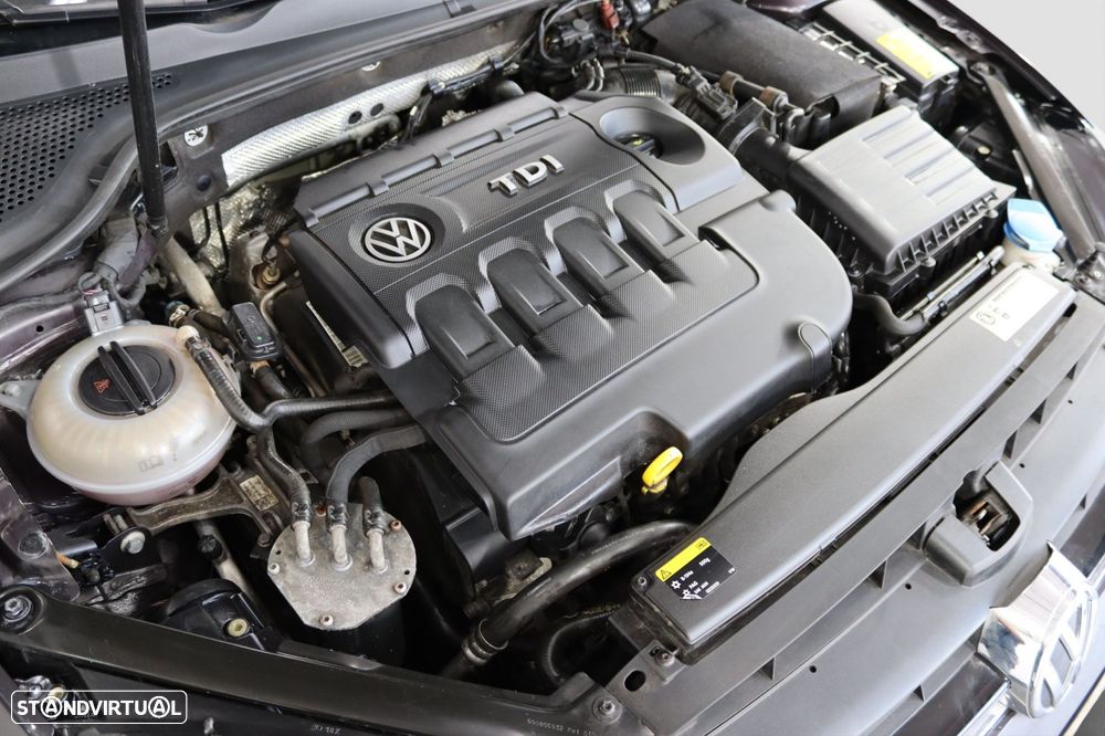 VW Golf 1.6 TDI BlueMotion Lounge - 15