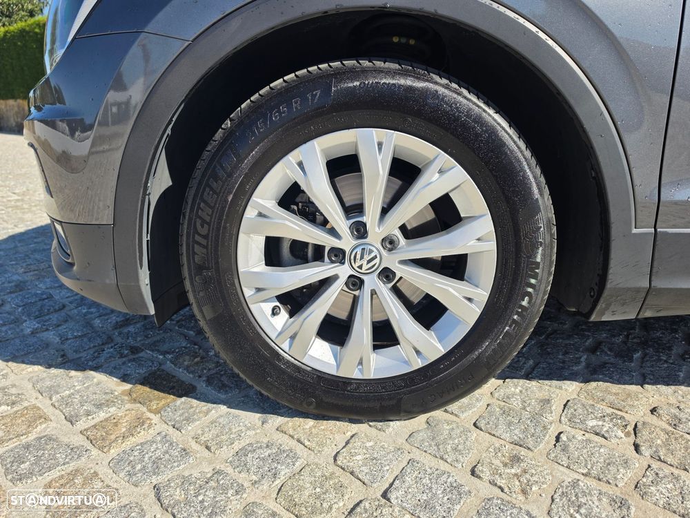 VW Tiguan 1.6 TDI Tech - 12