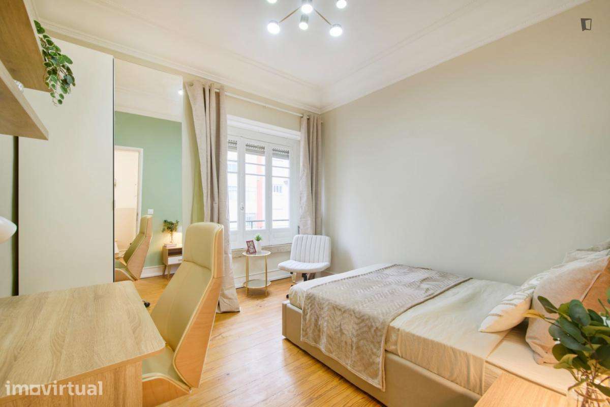 Quarto - localizado em Alameda Lisbon - Grande imagem: 2/42