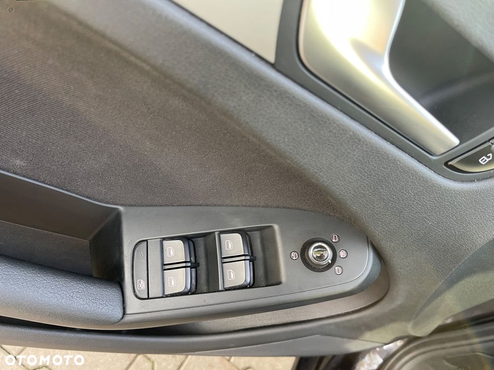 Audi A4 Avant 2.0 TFSI quattro Ambiente - 12